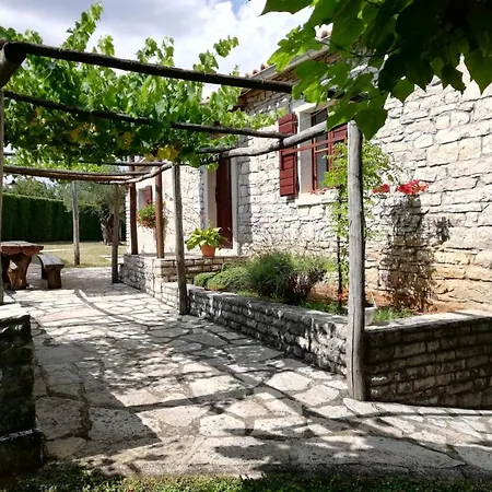 Holiday Home Maria Pazin Exterior photo
