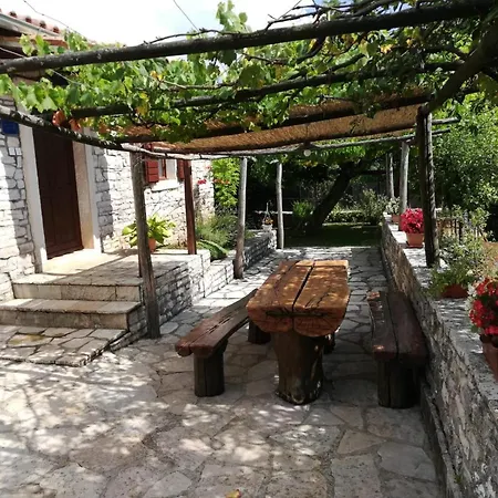 Holiday Home Maria Pazin Exterior photo